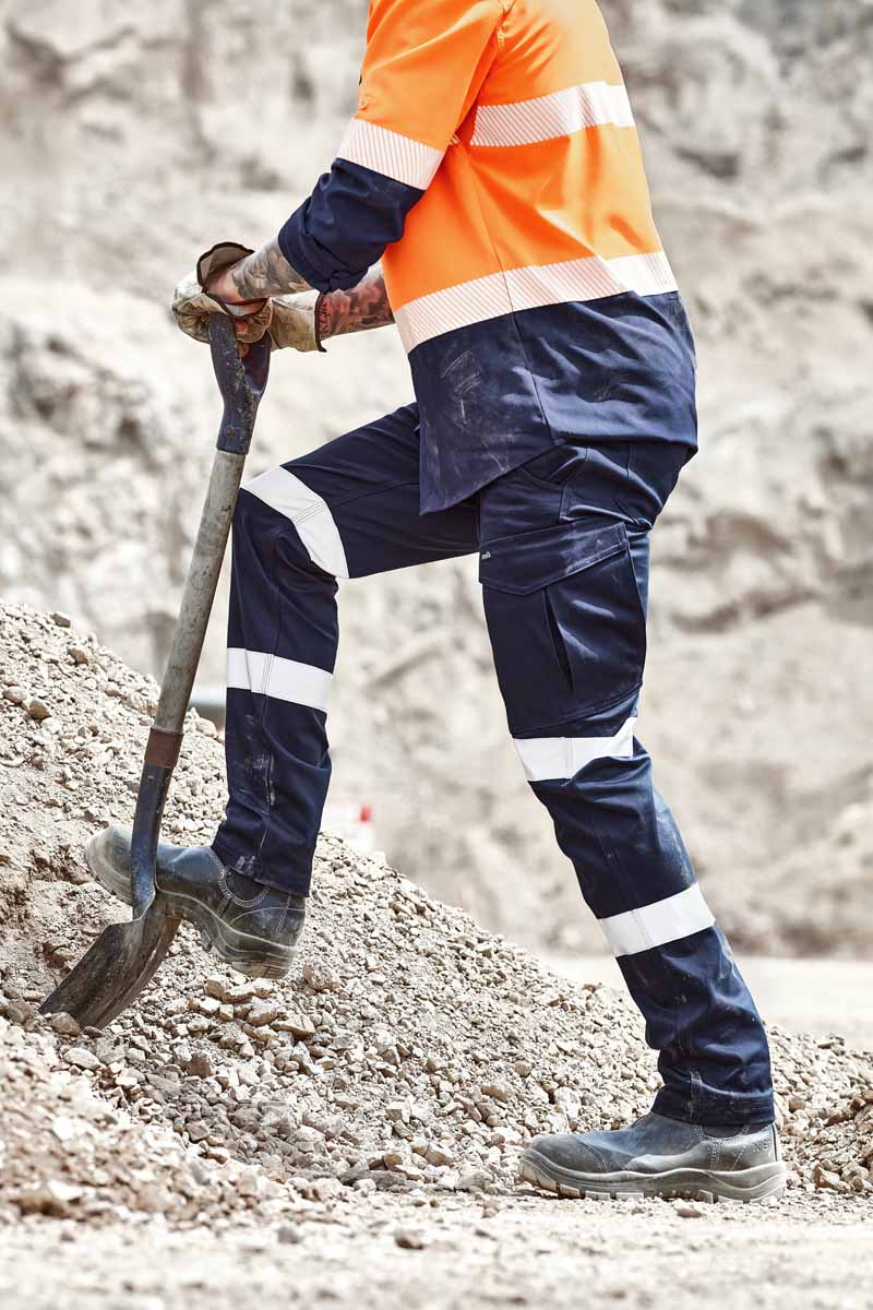 Syzmik Men's Essential Stretch Reflective BioMotion Taped Cargo Hi Vis Pants ZP923 (280 gsm Cotton) (Navy)